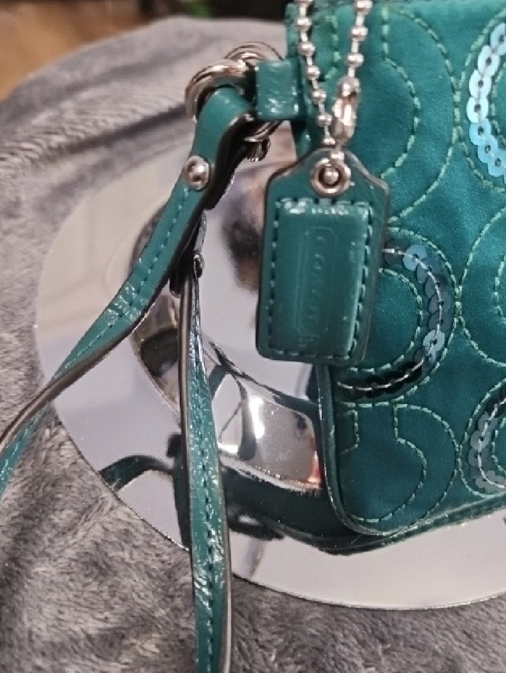 COACH Teal Quilted Signature Wristlet nwt - Picture 2 of 4
